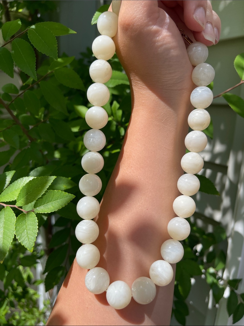 NEW! Classic Cream Beaded Necklace. A7-223 - Picture 4 of 10